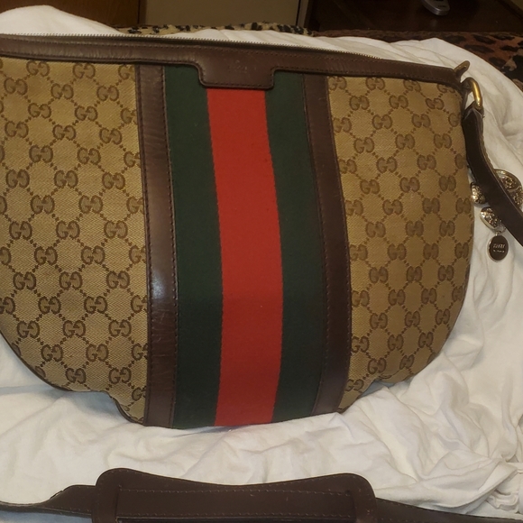 Authentic Gucci crossbody - Picture 1 of 8